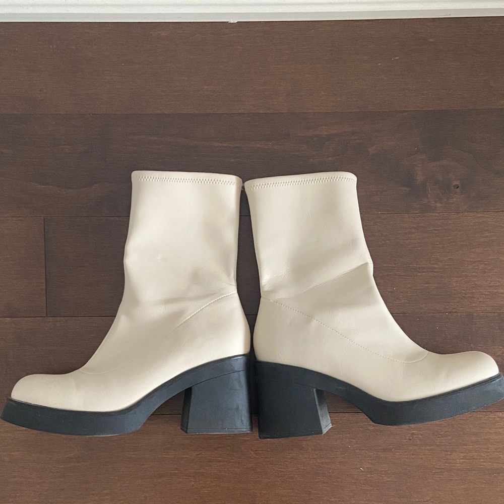 Call it Spring - US size 9 Womens Cream high Platform Block Heel boots
